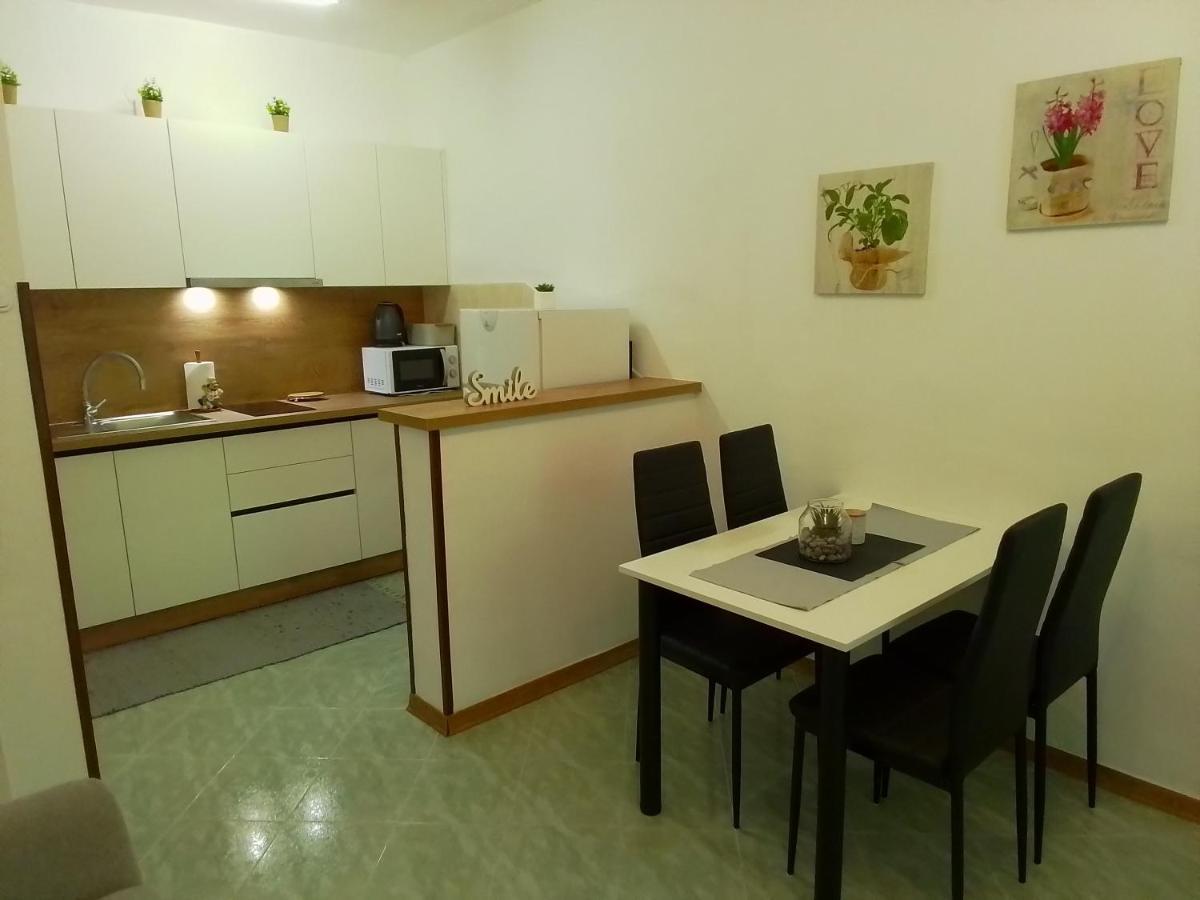 Ferienwohnung Apartman Leni Poreč Exterior foto