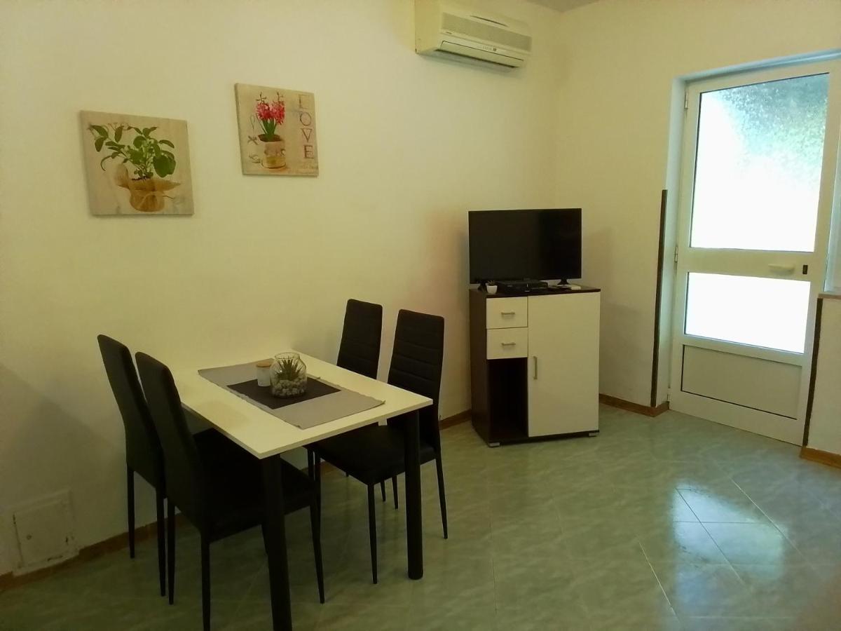 Ferienwohnung Apartman Leni Poreč Exterior foto