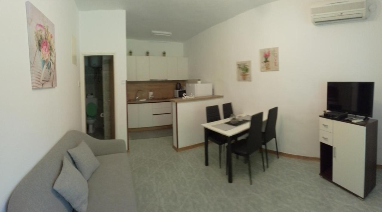 Ferienwohnung Apartman Leni Poreč Exterior foto