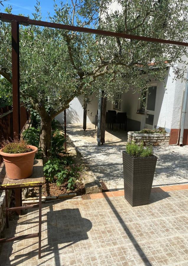 Ferienwohnung Apartman Leni Poreč Exterior foto